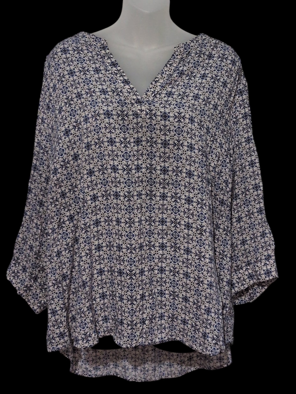 Dalia 3X Lightweight Chiffon 3/4 Sleeve Navy and White Printed V-Neck Tunic